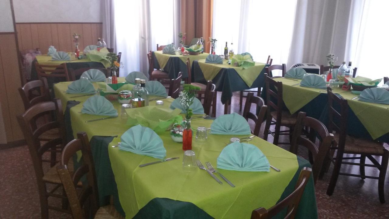Hotel Taormina 리도 디 예솔로 외부 사진