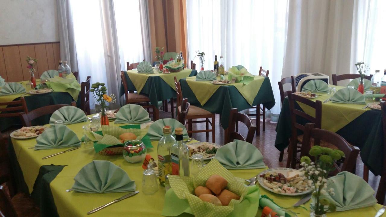 Hotel Taormina 리도 디 예솔로 외부 사진